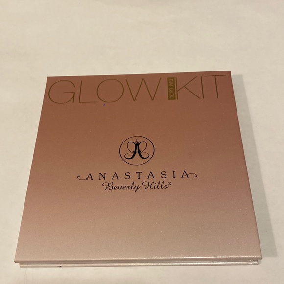 Anastasia Beverly Hills Glow Kit - That Glow - Picture 3 of 4